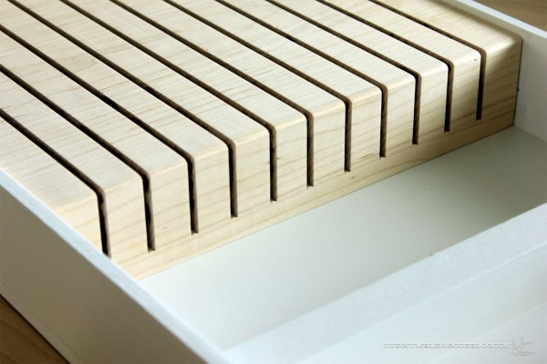 In-Drawer-Knife-Block-Wood-Detail