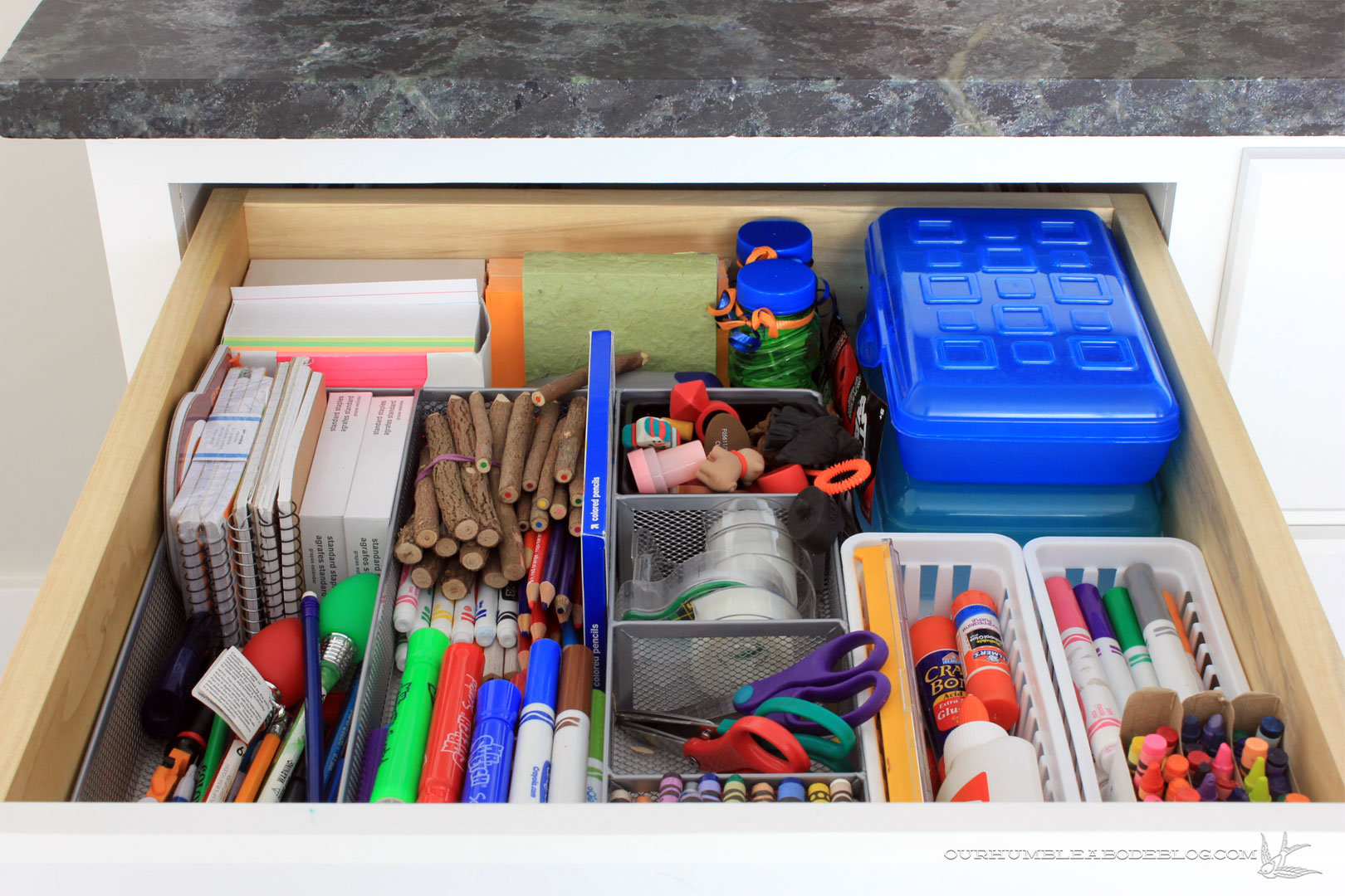 kitchen-drawer-kids-art-supplies